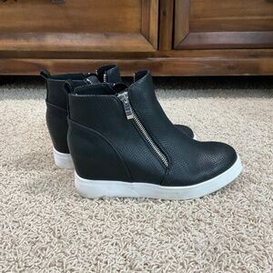 Pennelope Wedge Sneakers in Faux Leather
